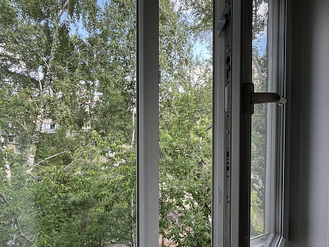 Остекление квартиры окнами из профиля GoodWin фото